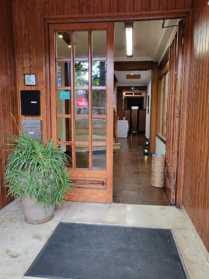 Hostal Torras Sant Hilari Sacalm Bagian luar foto