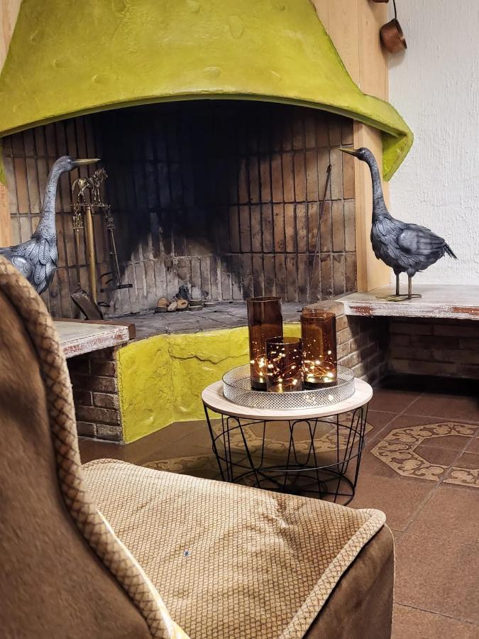 Hostal Torras Sant Hilari Sacalm Bagian luar foto