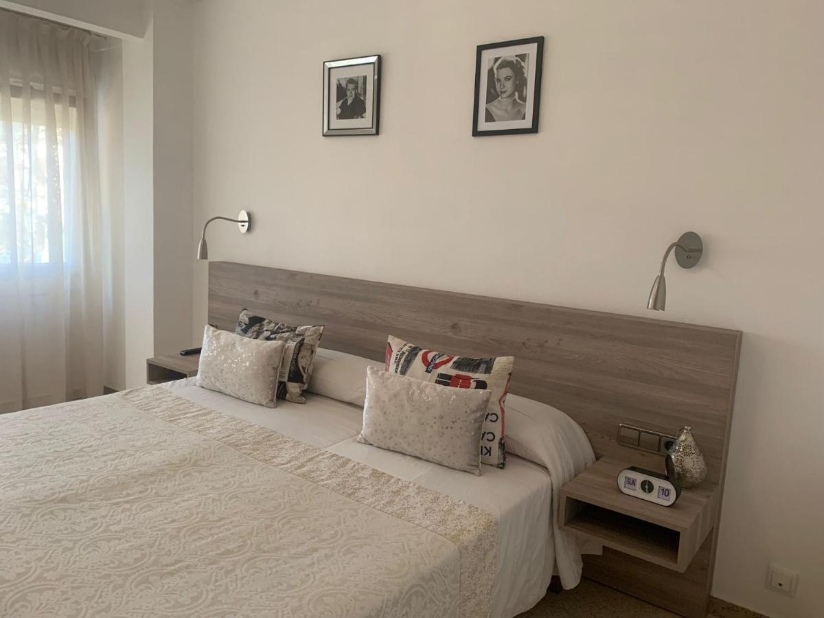 Hostal Torras Sant Hilari Sacalm Bagian luar foto
