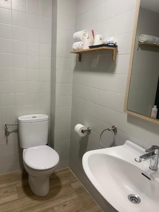 Hostal Torras Sant Hilari Sacalm Bagian luar foto